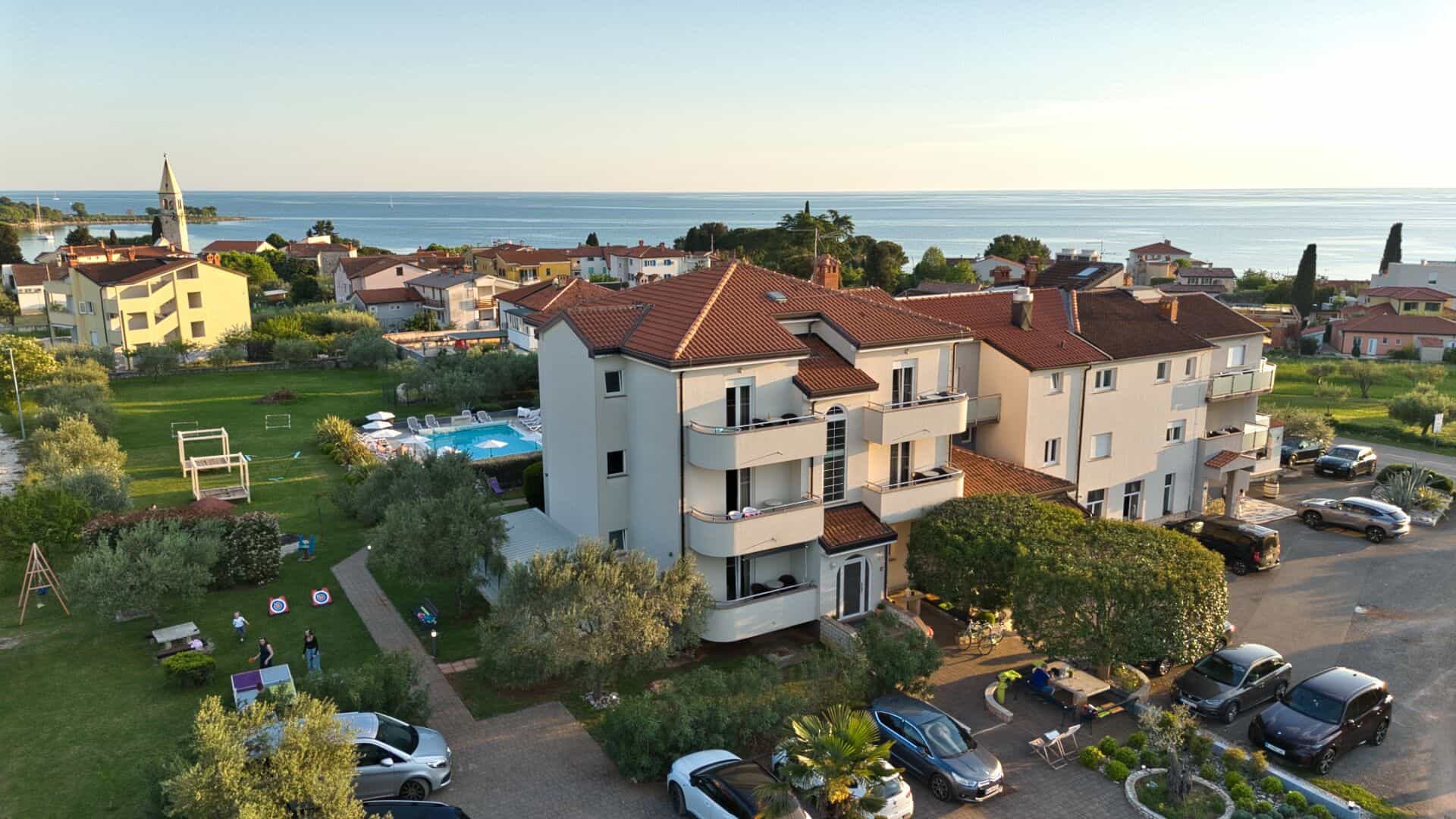 Apartmani s pogledom na more i vrt